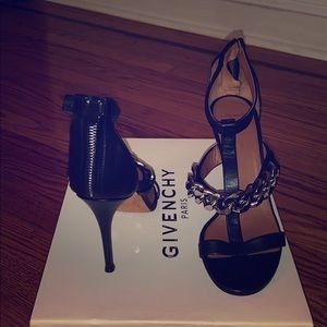 Givenchy chain mirtilla heels